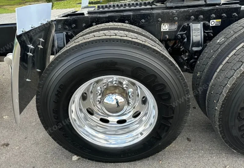 2021 Peterbilt 389 photo 93