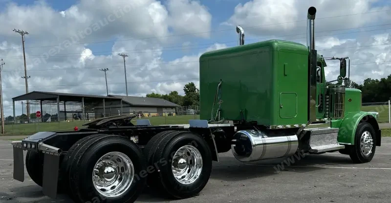 2021 Peterbilt 389 photo 5