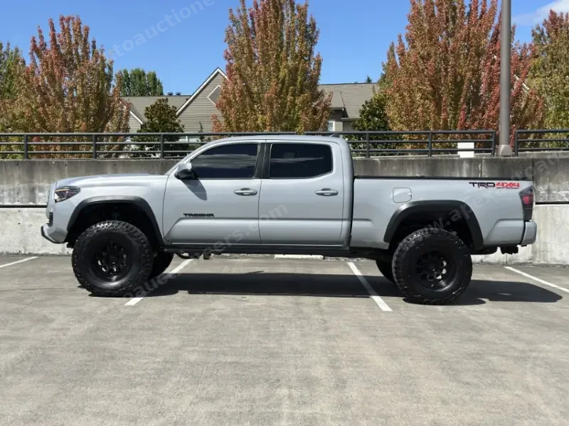 2021 Toyota Tacoma Double Cab TRD Off-Road photo 5