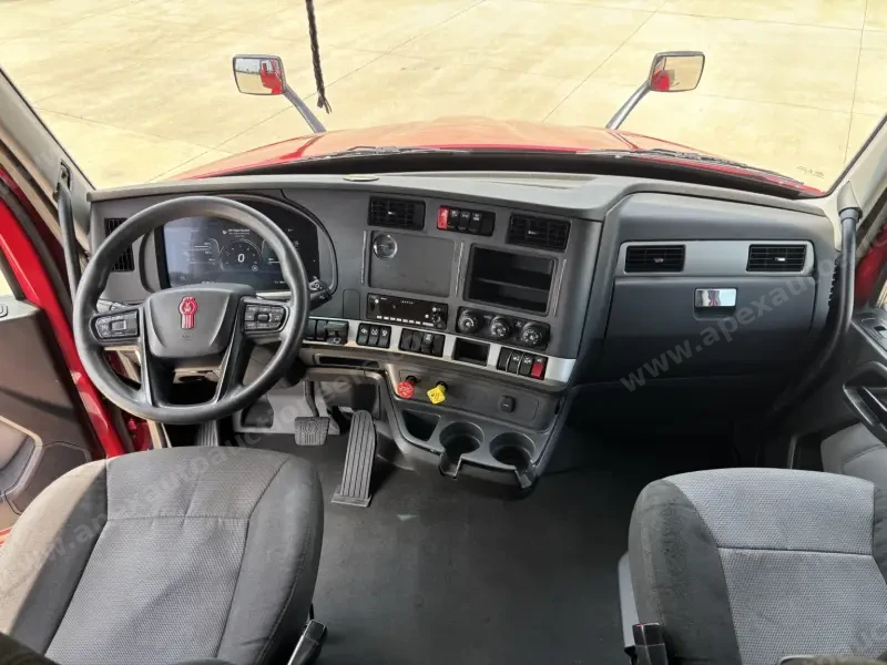 2022 Kenworth T680 Sleeper photo 10