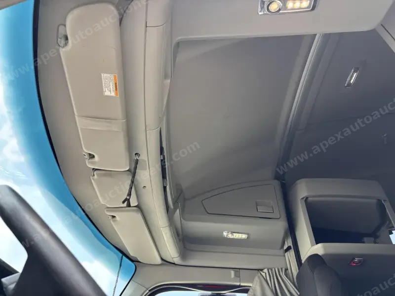 2022 Kenworth T680 Sleeper photo 14