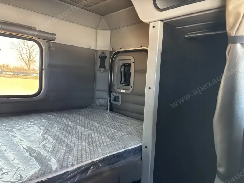 2007 Peterbilt 379EXHD photo 8