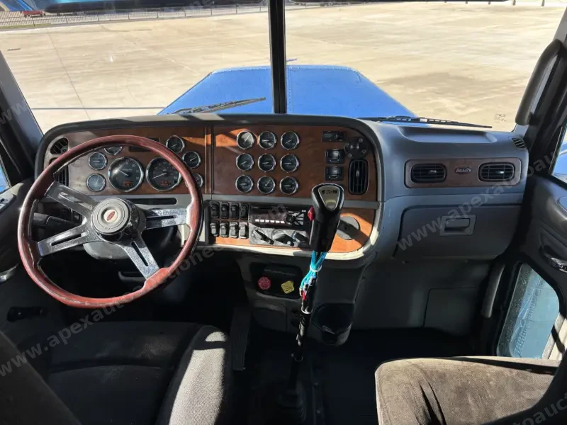 2007 Peterbilt 379EXHD photo 10