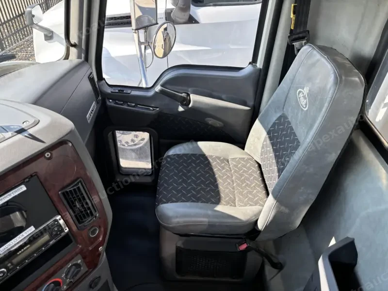 2013 Mack Granite GU713 Dump Truck photo 18