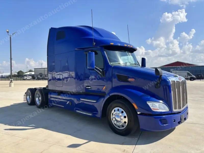 2022 Peterbilt 579 photo 6