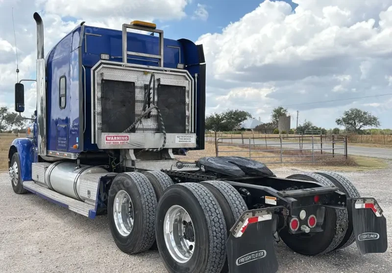 2020 Freightliner Coronado glider kit photo 7