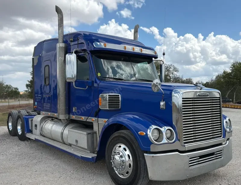 2020 Freightliner Coronado glider kit photo 3