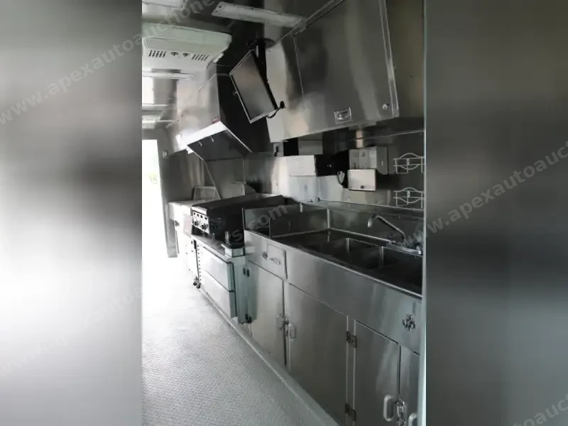 2013 Ford Catering Truck - Food Truck - E-550 Utilimaster 18 Ft Catering Step Van Food Truck For Sale photo 30