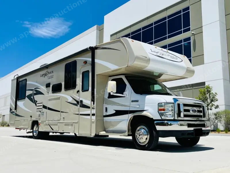 2014 Coachmen Leprechaun 319DS photo 8