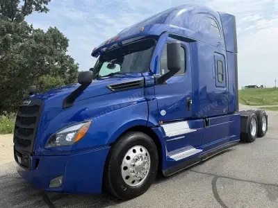 2022 Freightliner Cascadia 126