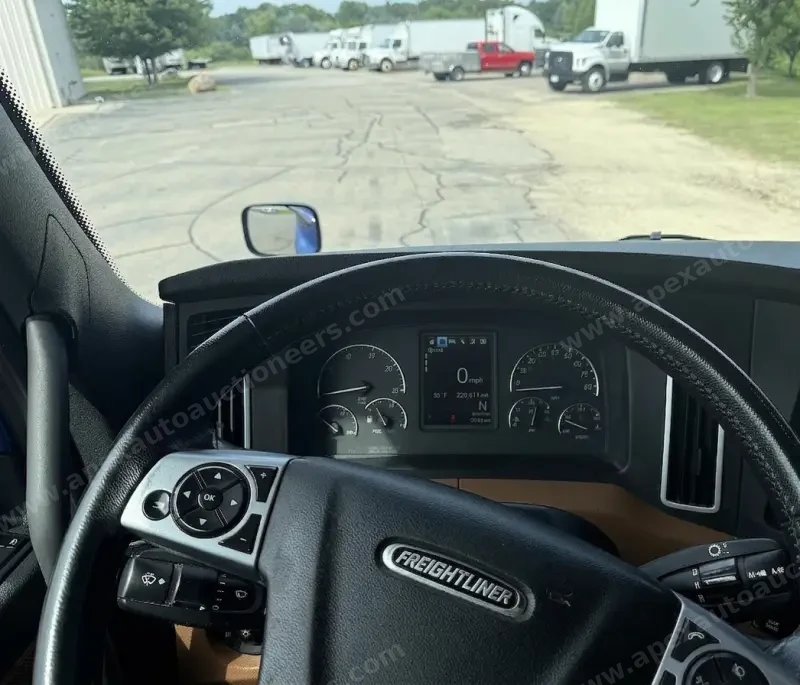 2022 Freightliner Cascadia 126 photo 17