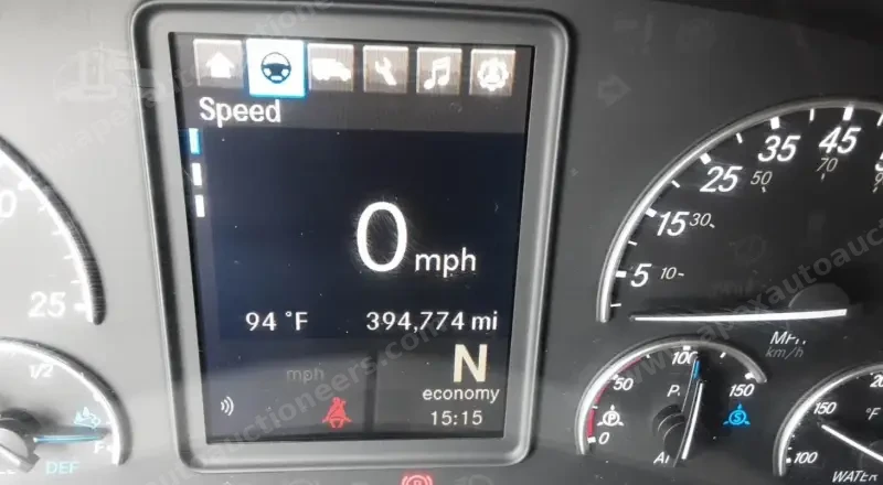 2022 Freightliner Cascadia 126 - Sleeper photo 17