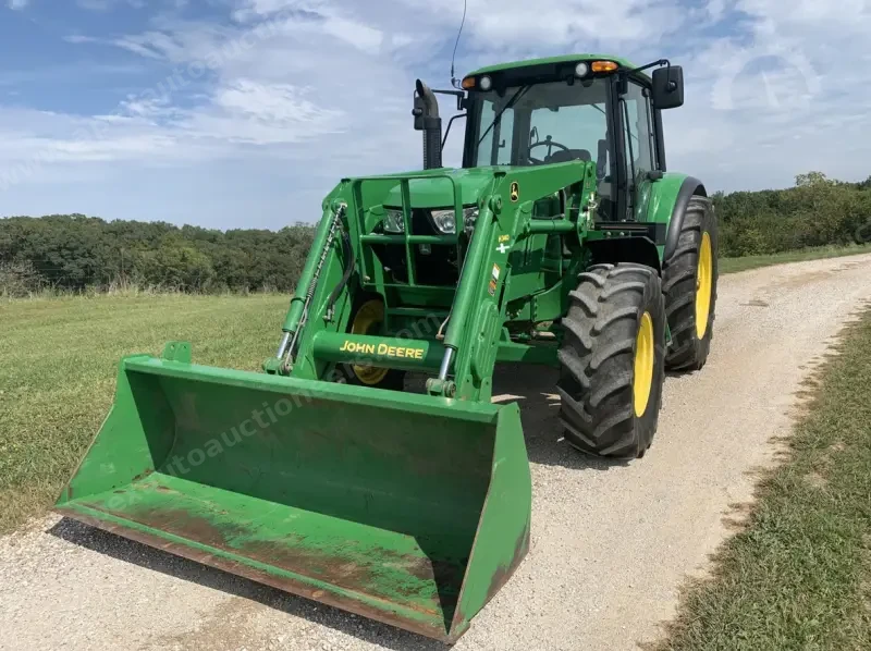 2015 JOHN DEERE 6125M photo 9