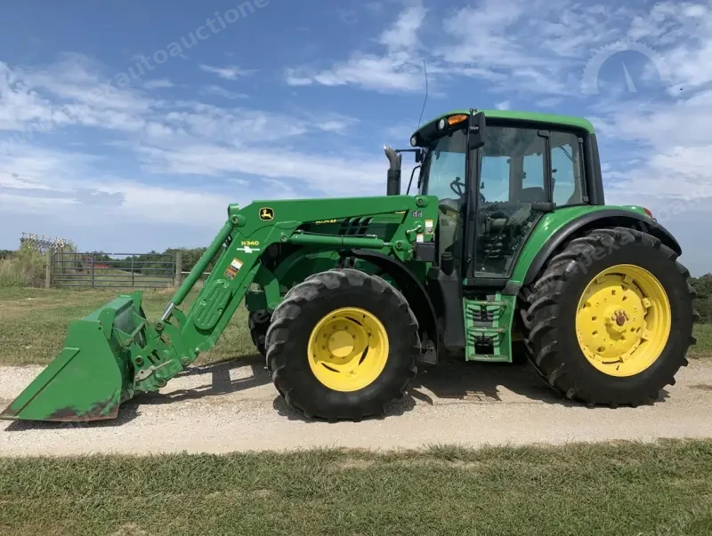 2015 JOHN DEERE 6125M photo 4
