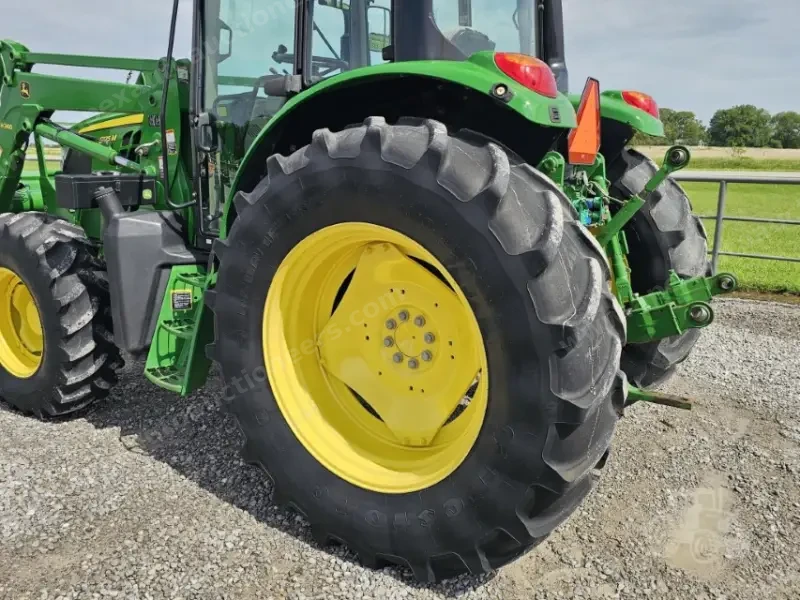 2014 John Deere 6125M photo 48