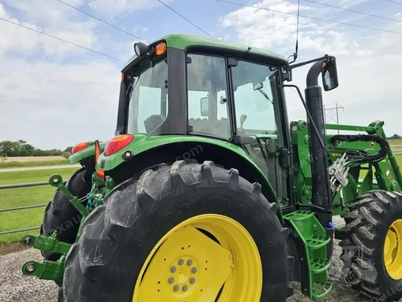 2014 John Deere 6125M photo 8