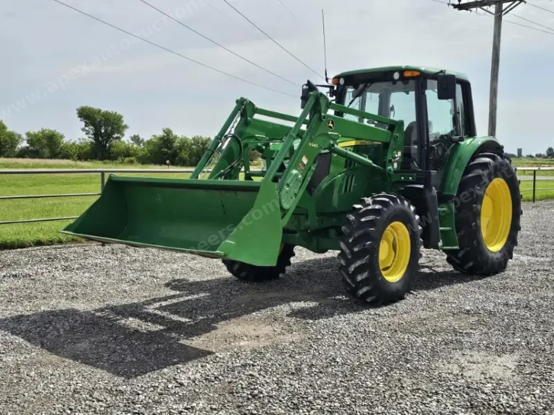 2014 John Deere 6125M photo 2