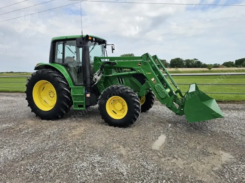 2014 John Deere 6125M photo 19