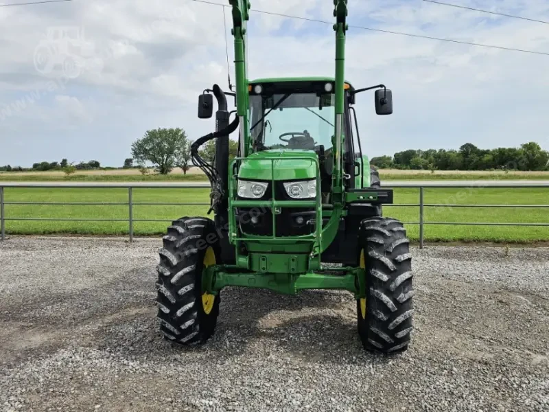 2014 John Deere 6125M photo 27