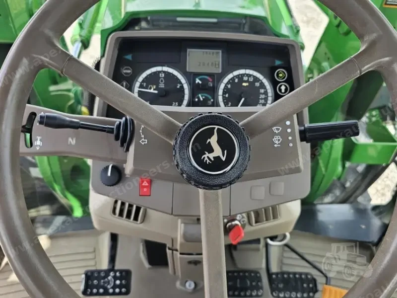 2014 John Deere 6125M photo 40