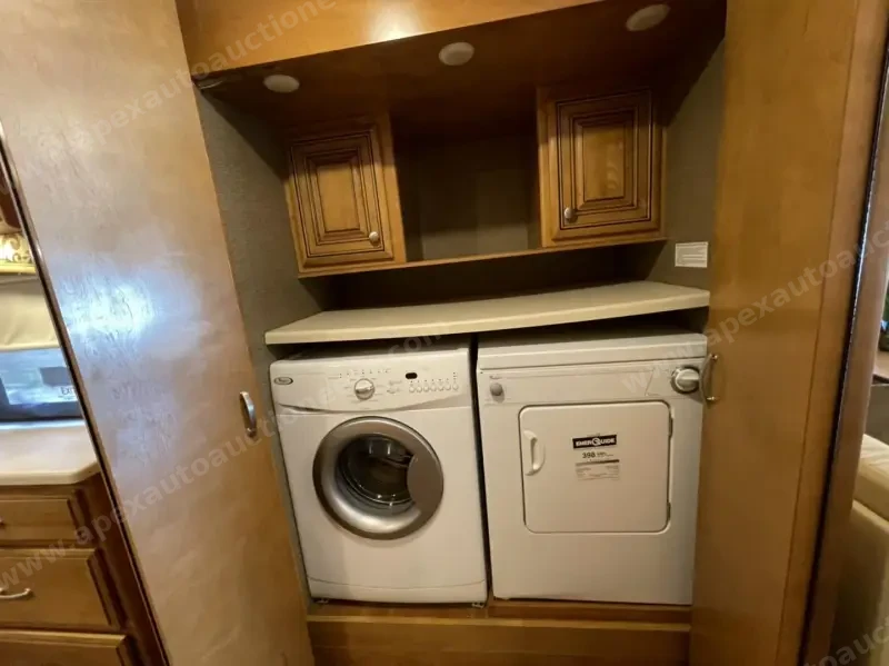 2016 Thor Motor Coach Palazzo 36.2 photo 11