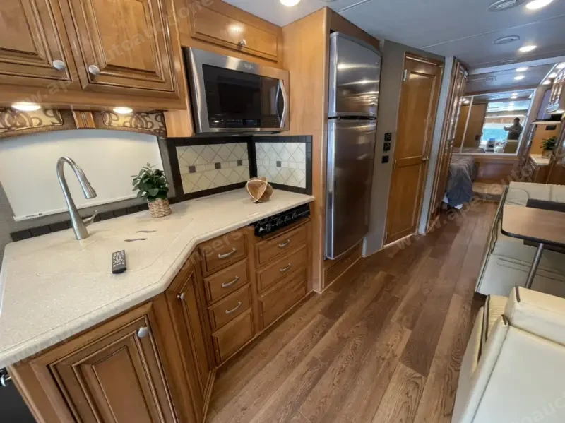 2016 Thor Motor Coach Palazzo 36.2 photo 10