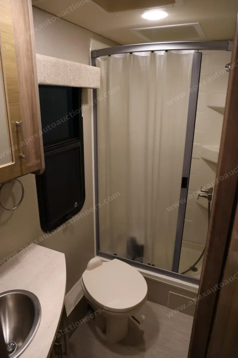 2019 Entegra Qwest 24L photo 78