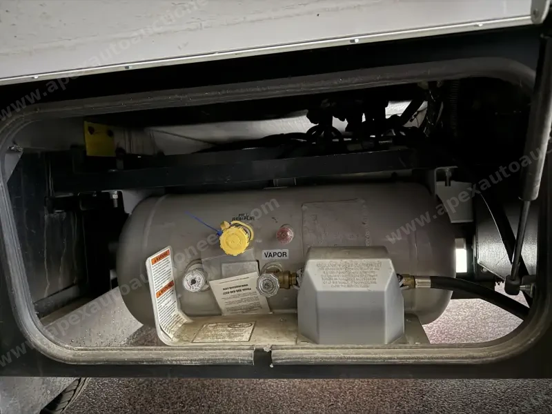 2019 Entegra Qwest 24L photo 42