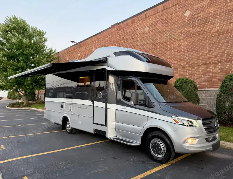 2020 Tiffin Wayfarer 25 RW photo 10