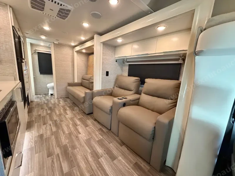 2020 Tiffin Wayfarer 25 RW photo 99