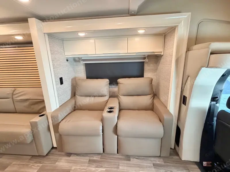 2020 Tiffin Wayfarer 25 RW photo 96