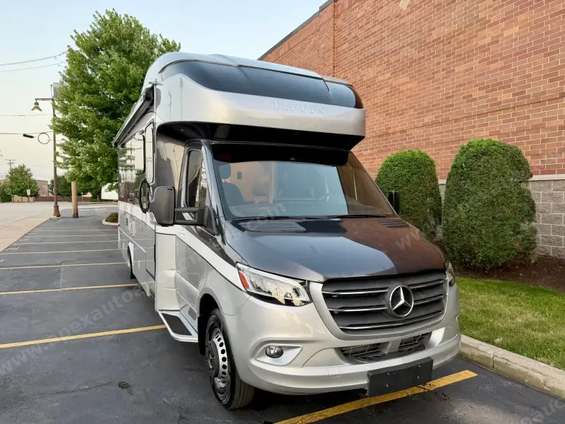 2020 Tiffin Wayfarer 25 RW photo 8