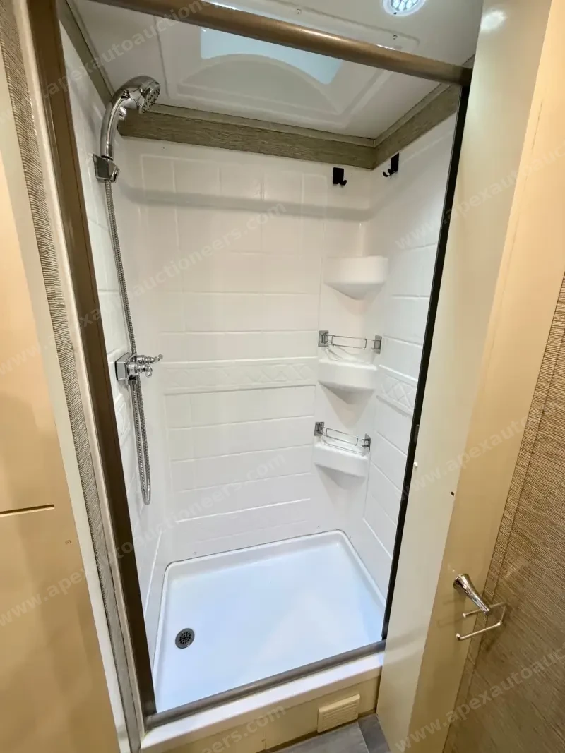 2020 Tiffin Wayfarer 25 RW photo 149