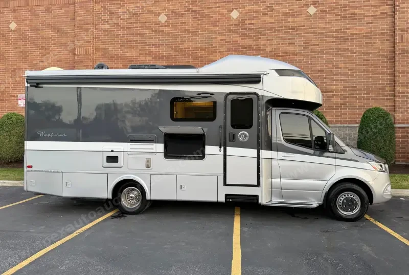 2020 Tiffin Wayfarer 25 RW photo 12