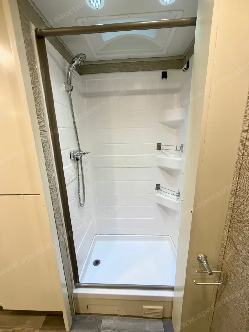 2020 Tiffin Wayfarer 25 RW photo 148
