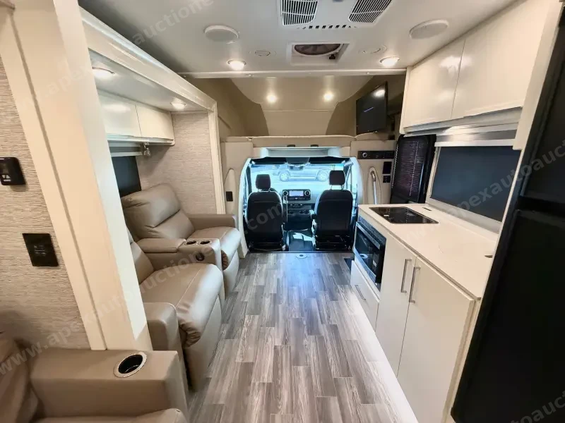 2020 Tiffin Wayfarer 25 RW photo 142