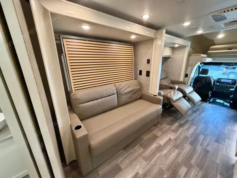 2020 Tiffin Wayfarer 25 RW photo 133