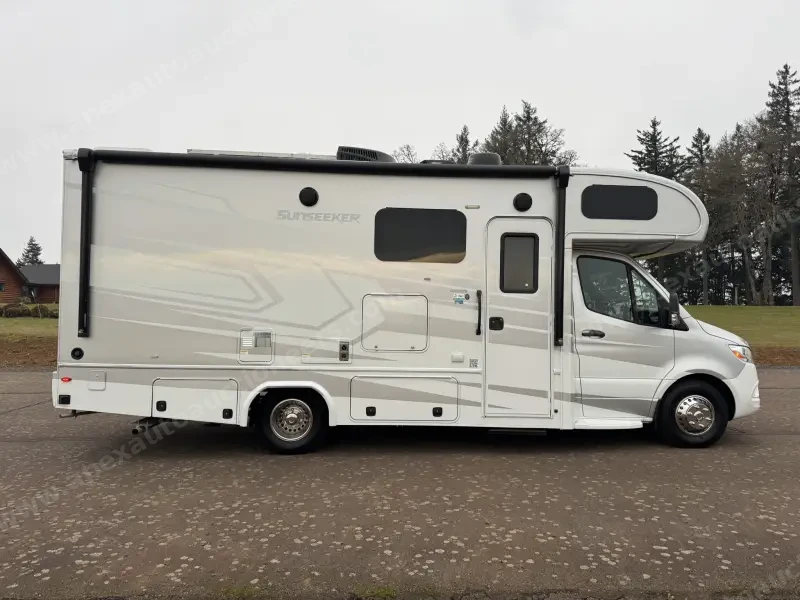 2022  Forest River Sunseeker MBS photo 17