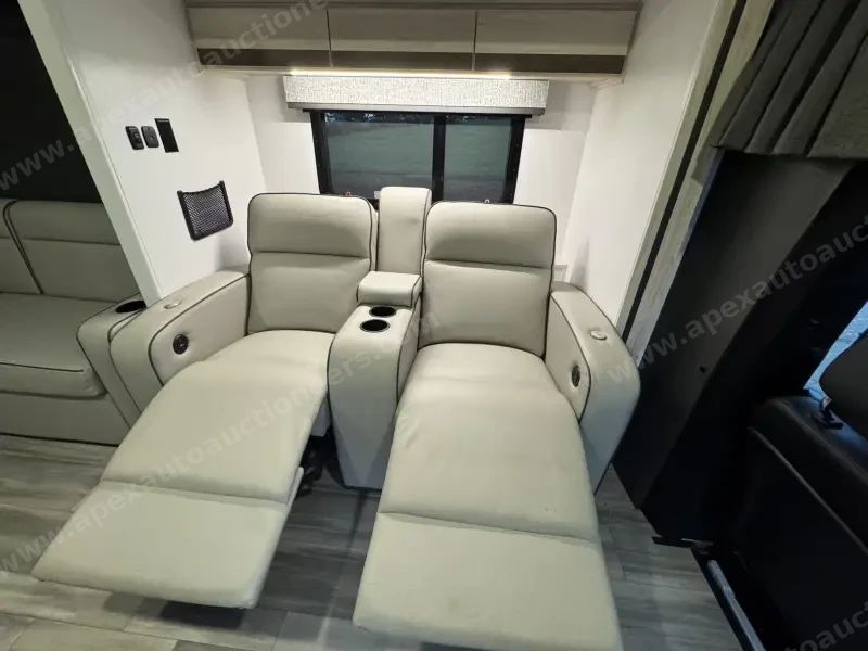 2022  Forest River Sunseeker MBS photo 108