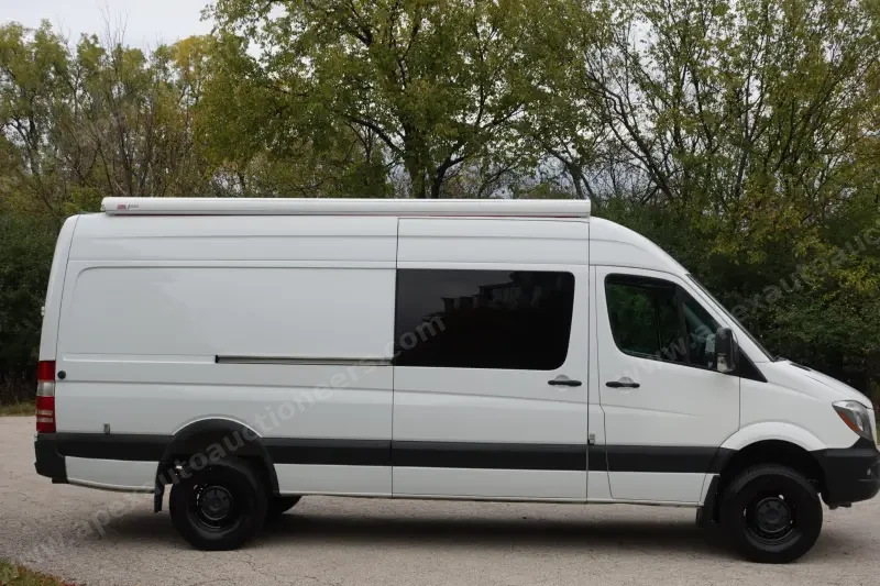 2015 Freightliner Sprinter 2500 4x4 photo 14