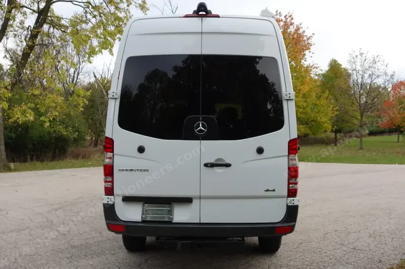 2015 Freightliner Sprinter 2500 4x4 photo 8
