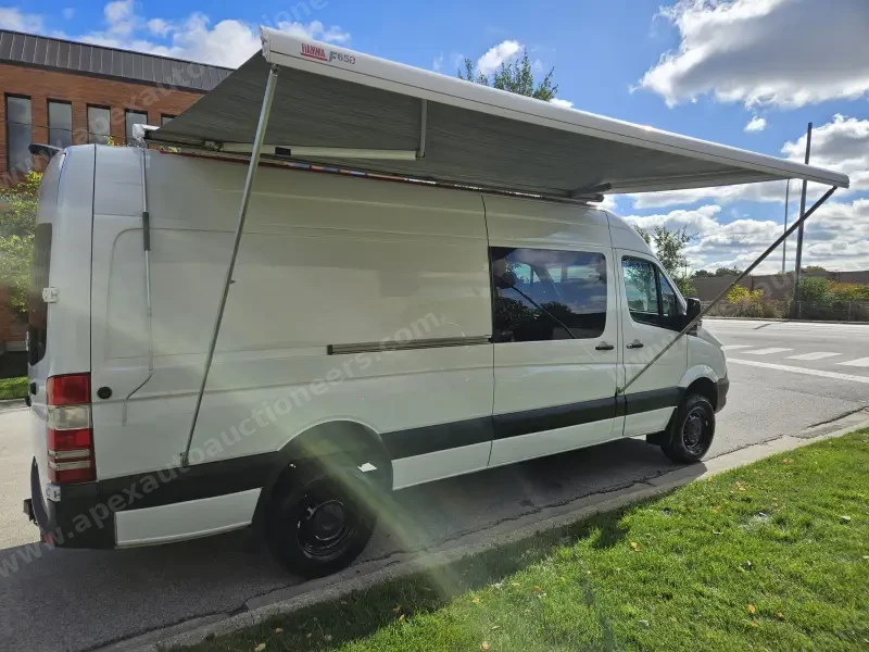 2015 Freightliner Sprinter 2500 4x4 photo 88