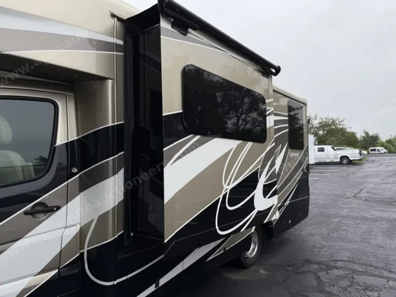 2019 Entegra Qwest 24K photo 15
