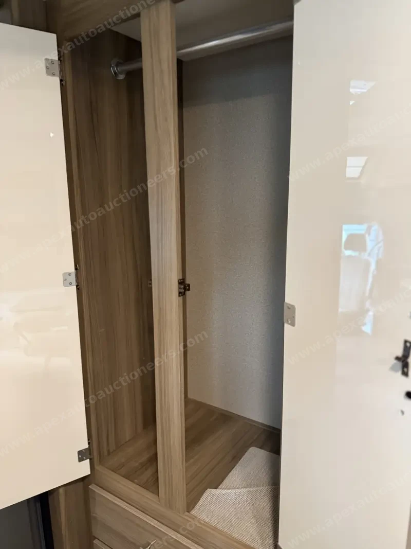 2019 Entegra Qwest 24K photo 81