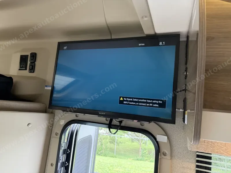 2019 Entegra Qwest 24K photo 56