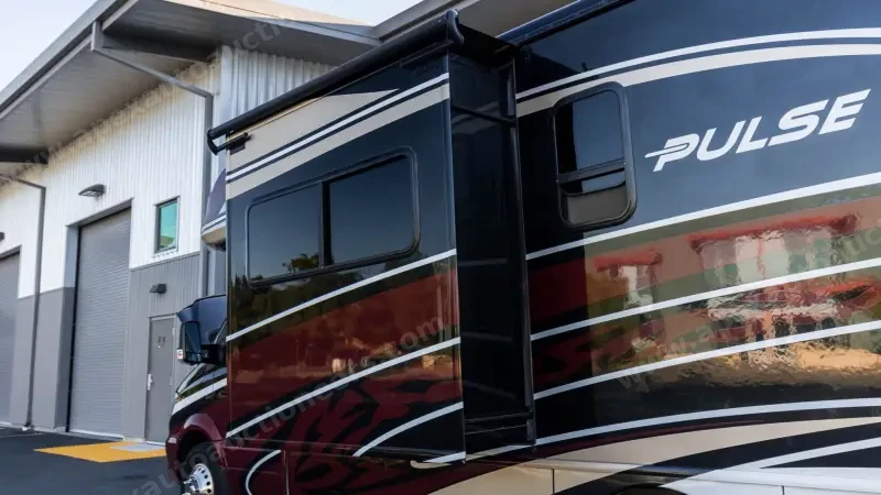2017 Fleetwood Pulse 24A Conversion photo 22