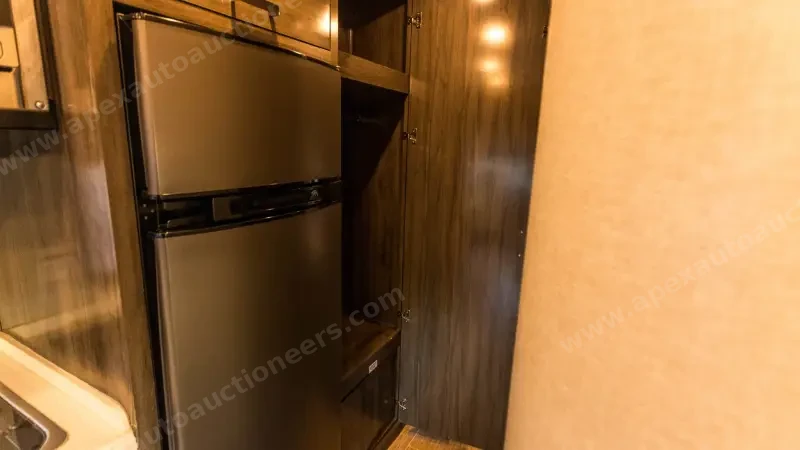 2017 Fleetwood Pulse 24A Conversion photo 77