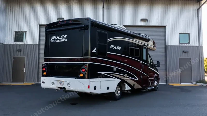2017 Fleetwood Pulse 24A Conversion photo 5