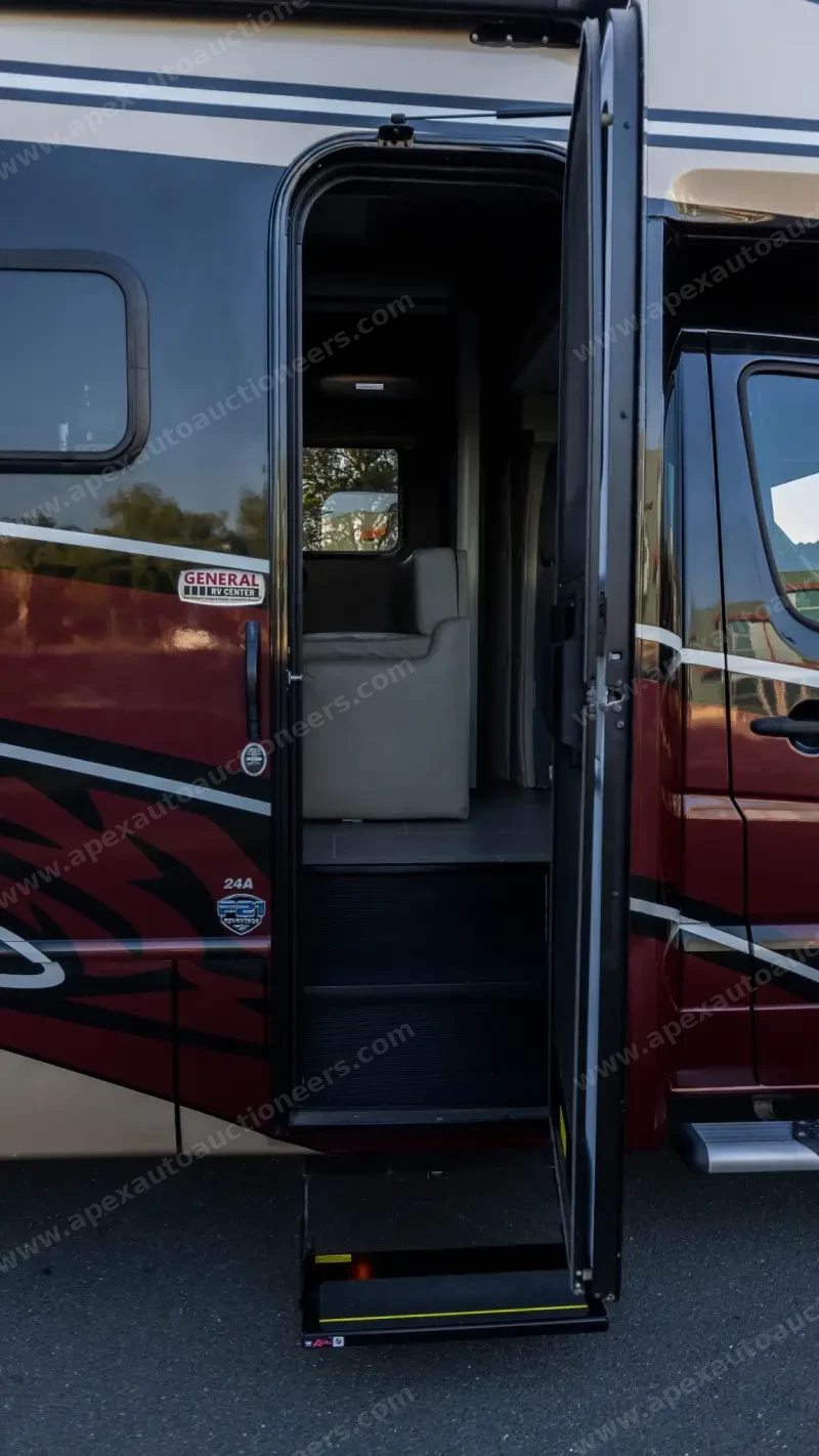 2017 Fleetwood Pulse 24A Conversion photo 32