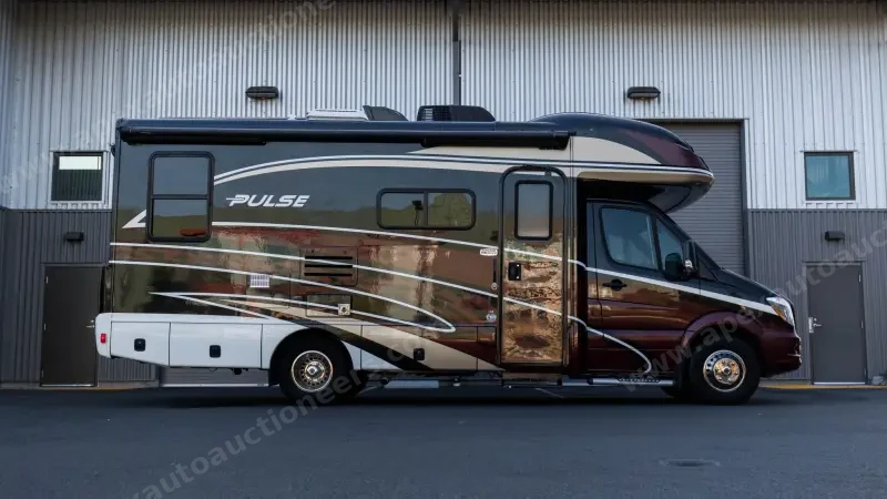 2017 Fleetwood Pulse 24A Conversion photo 7